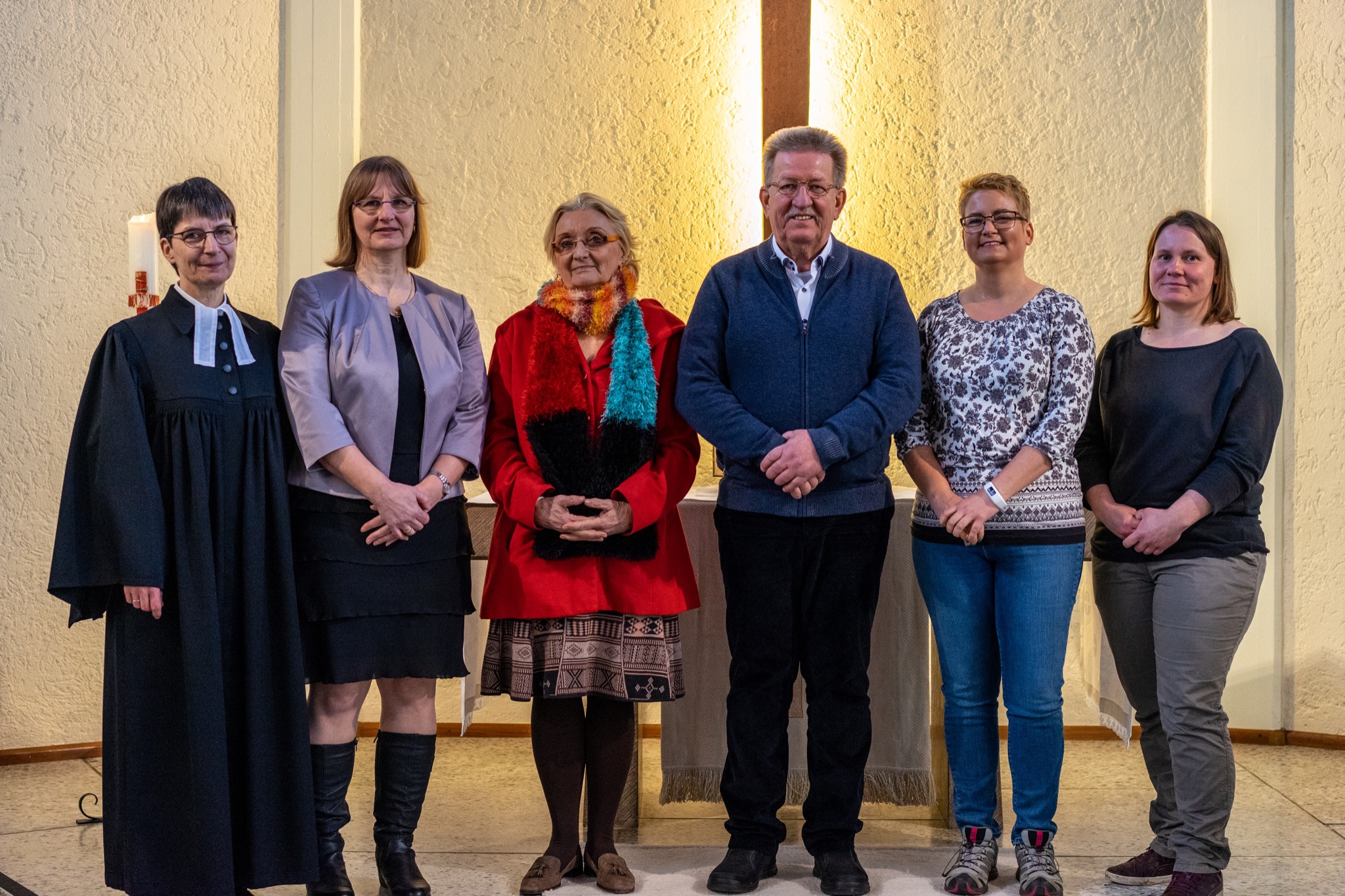 Der neue Kirchengemeinderat. Von links nach rechts: Pfarrerin Heidrun Moser, Stephanie Rüdiger-Nussbaumer, Ingrid Eiden-Kühne, Peter Rapsch, Nina Wolberg, Katharina Binkert