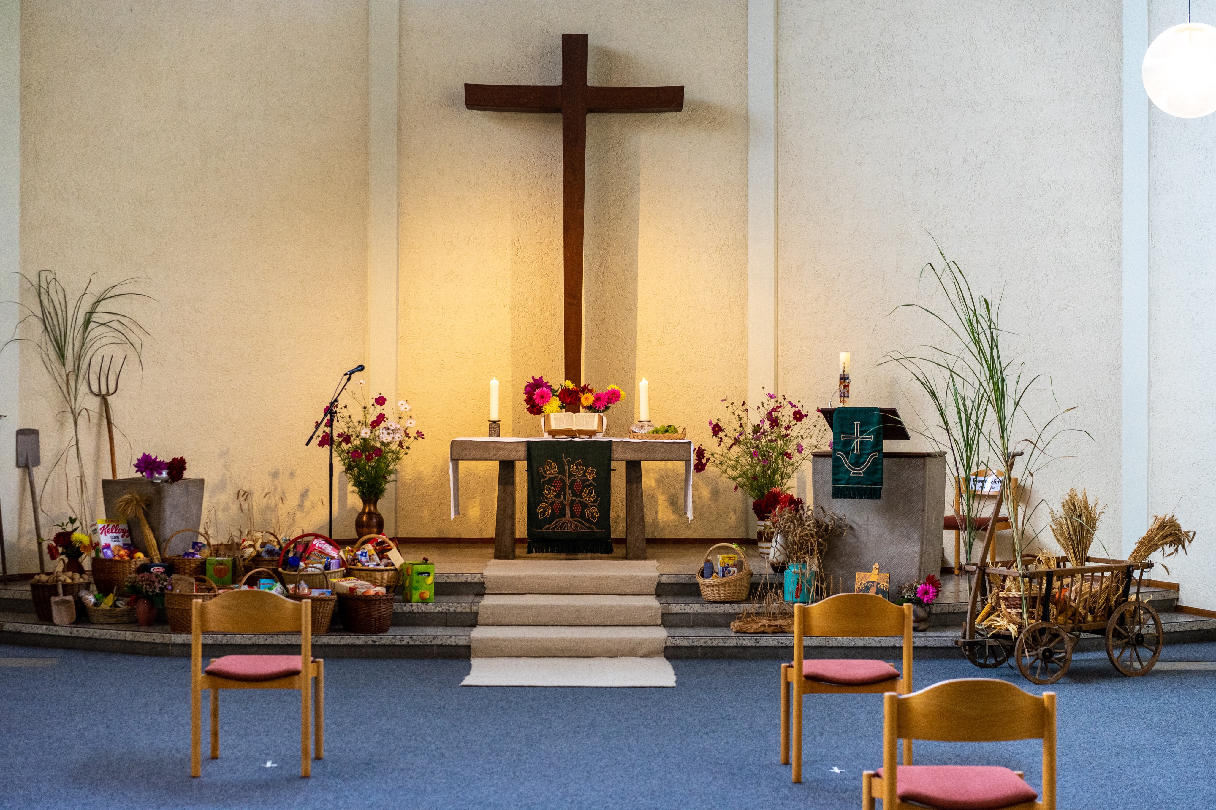 Erntedankgottesdienst im Trockenen